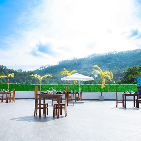 Crown Regency- Badulla Hotel Buitenkant foto