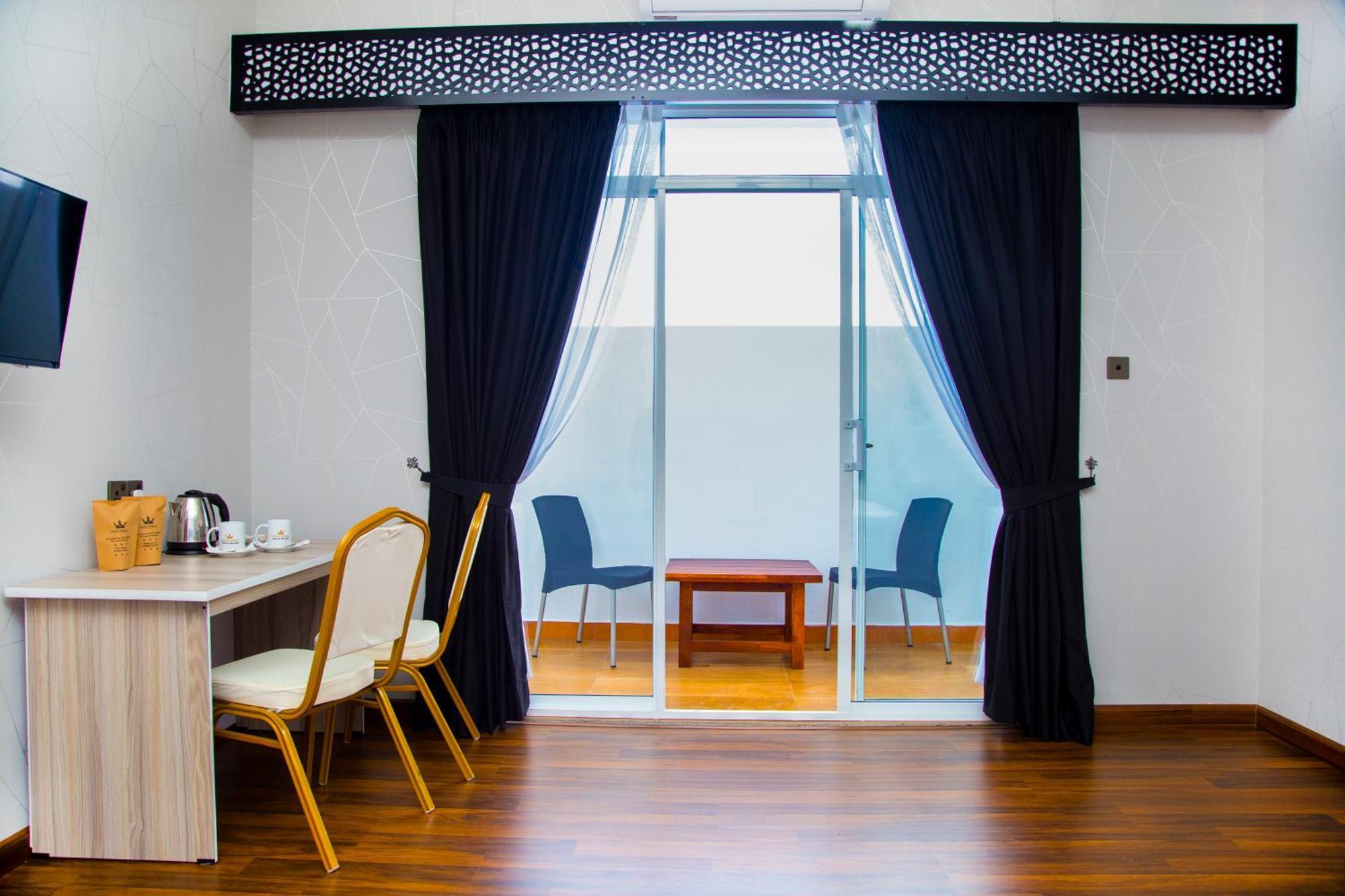 Crown Regency- Badulla Hotel Buitenkant foto