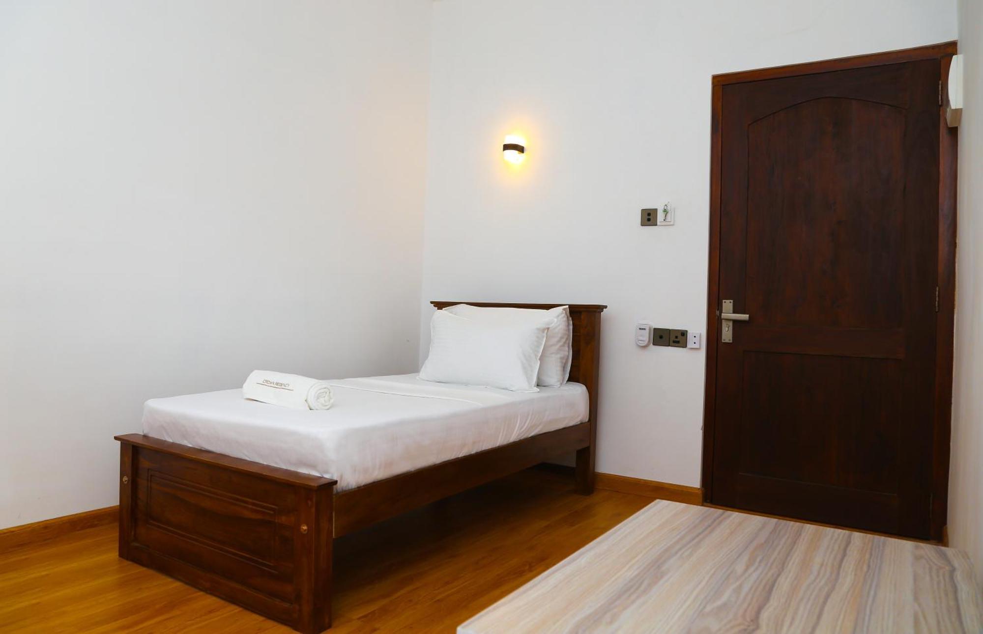 Crown Regency- Badulla Hotel Buitenkant foto