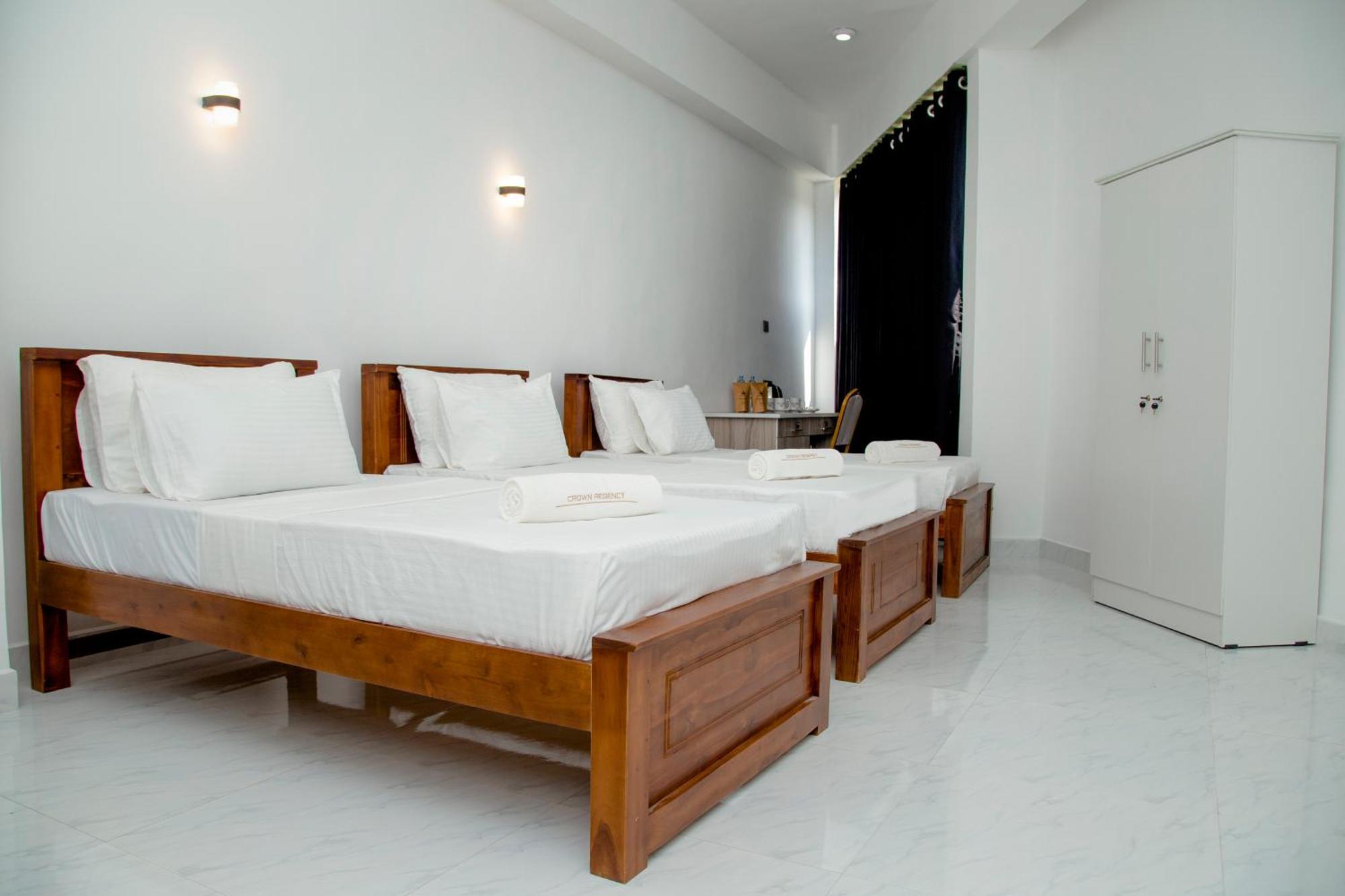 Crown Regency- Badulla Hotel Buitenkant foto