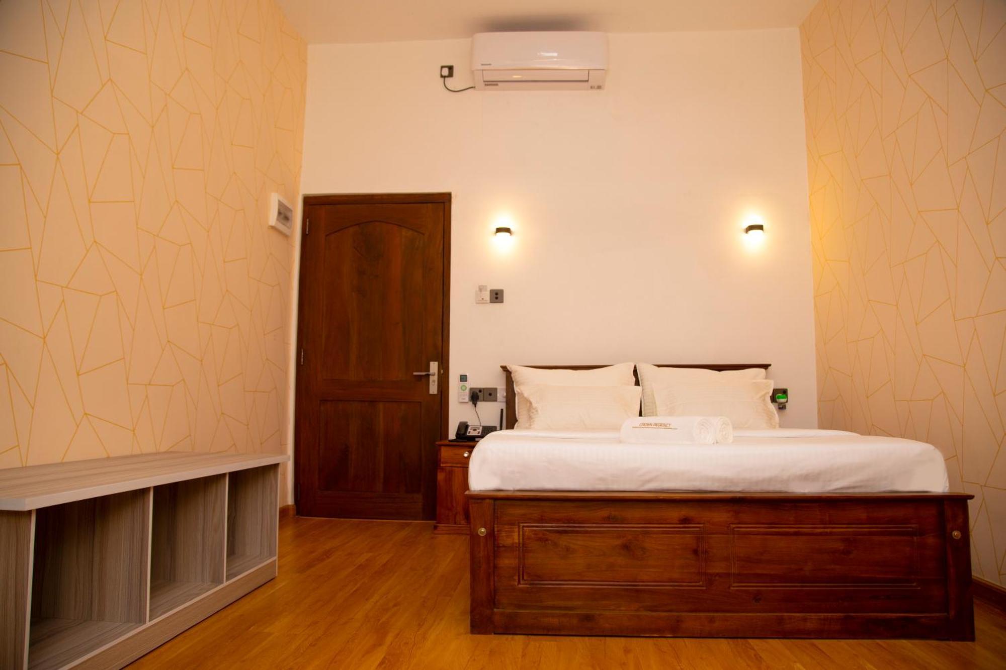 Crown Regency- Badulla Hotel Buitenkant foto