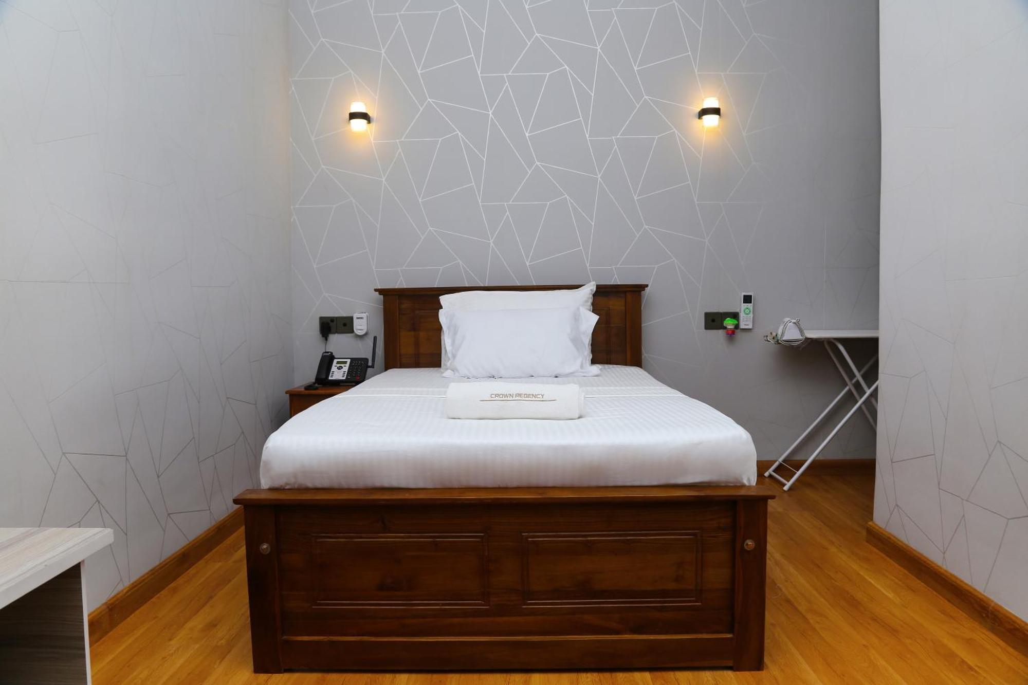 Crown Regency- Badulla Hotel Buitenkant foto